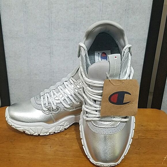 Champion NWT Tank Silver Metallic Women's Running Sneakers SZ 6.5 - Picture 2 of 10